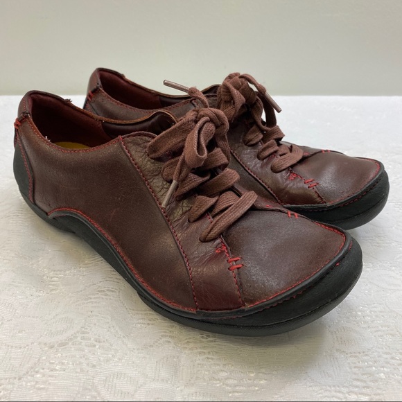 Clarks Shoes - Clark’s Artisan Women’s Shoes Size 7 1/2 M Red color shade leather casual